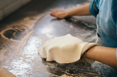 4 veelvoorkomende fouten bij het maken van pizzadeeg 4 veelvoorkomende fouten bij het maken van pizzadeeg