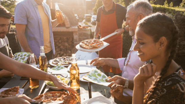 Gourmet pizza-ideeën voor een zomerse pizzaparty Gourmet pizza-ideeën voor een zomerse pizzaparty